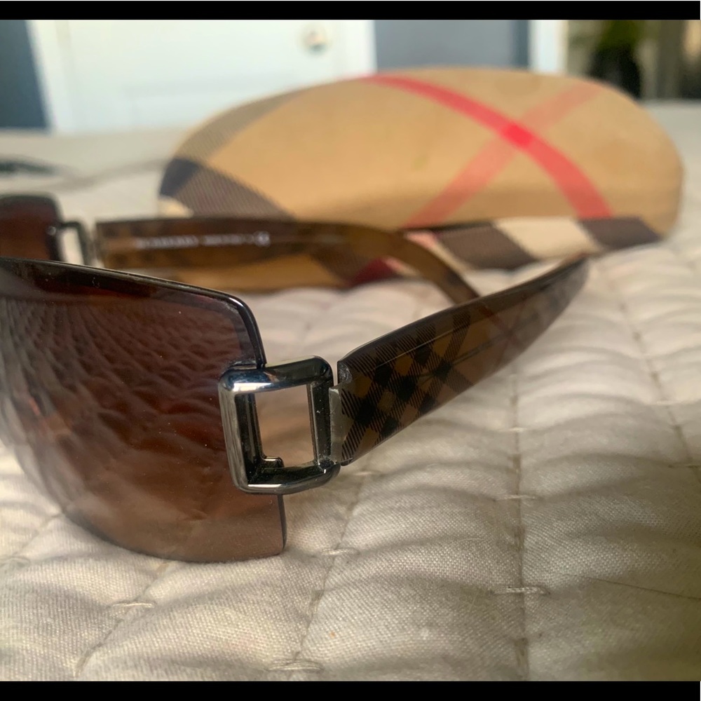 Burberry sunglasses